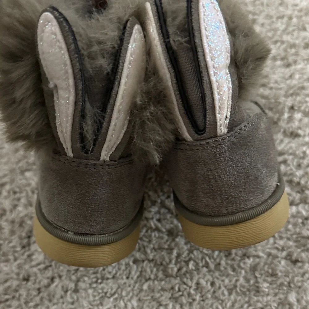 Cozy Gray Fur-Lined Kids Boots